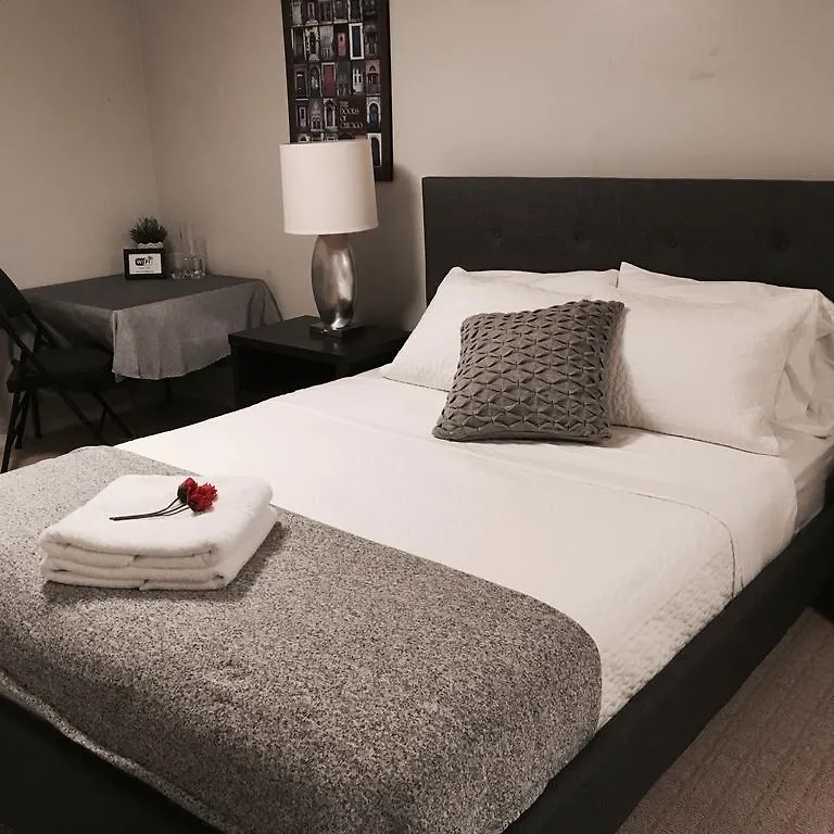 Oasis In Midtown Toronto Apartment Homestay