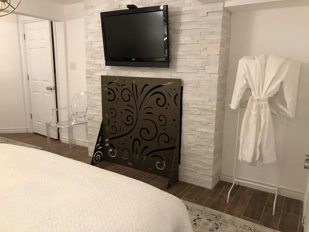 Homestay Oasis In Midtown Toronto Apartment