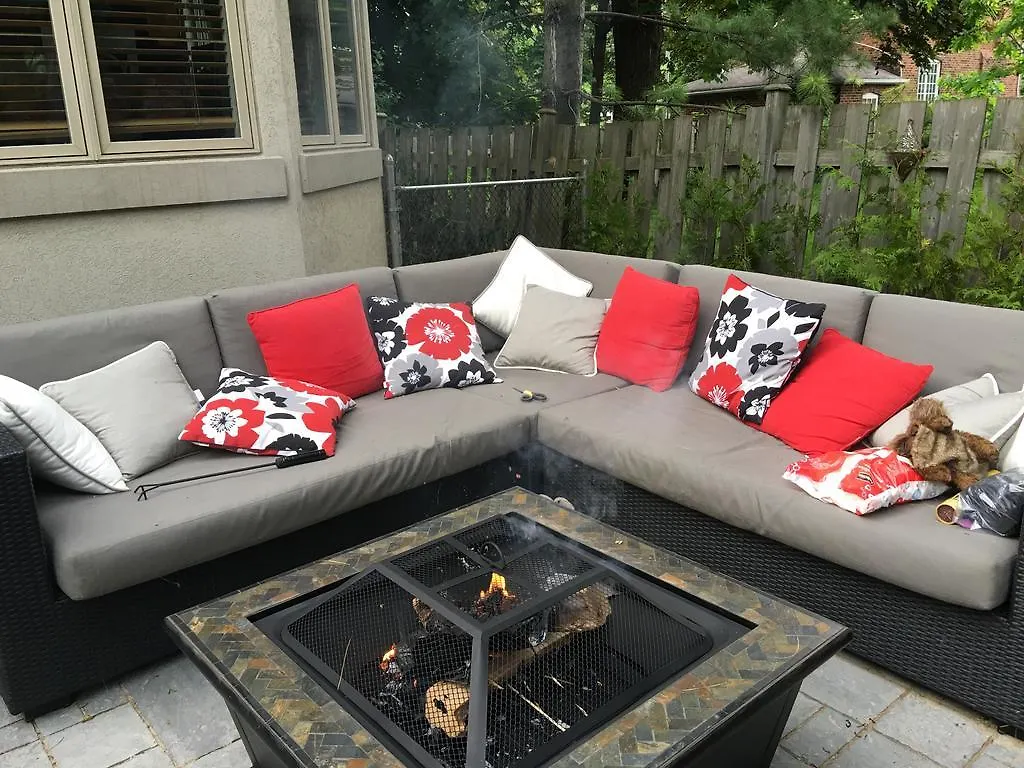 Homestay Oasis In Midtown Toronto Apartment
