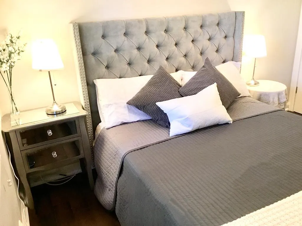 Homestay Oasis In Midtown Toronto Apartment Canada